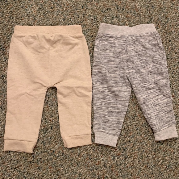 NWT Set of 2 Gray & Cream Cat Pants 18m - Picture 4 of 4